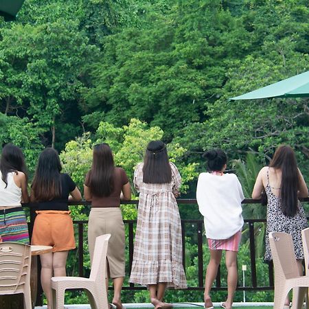 Chillax Boracay Hostel Yapak Екстериор снимка
