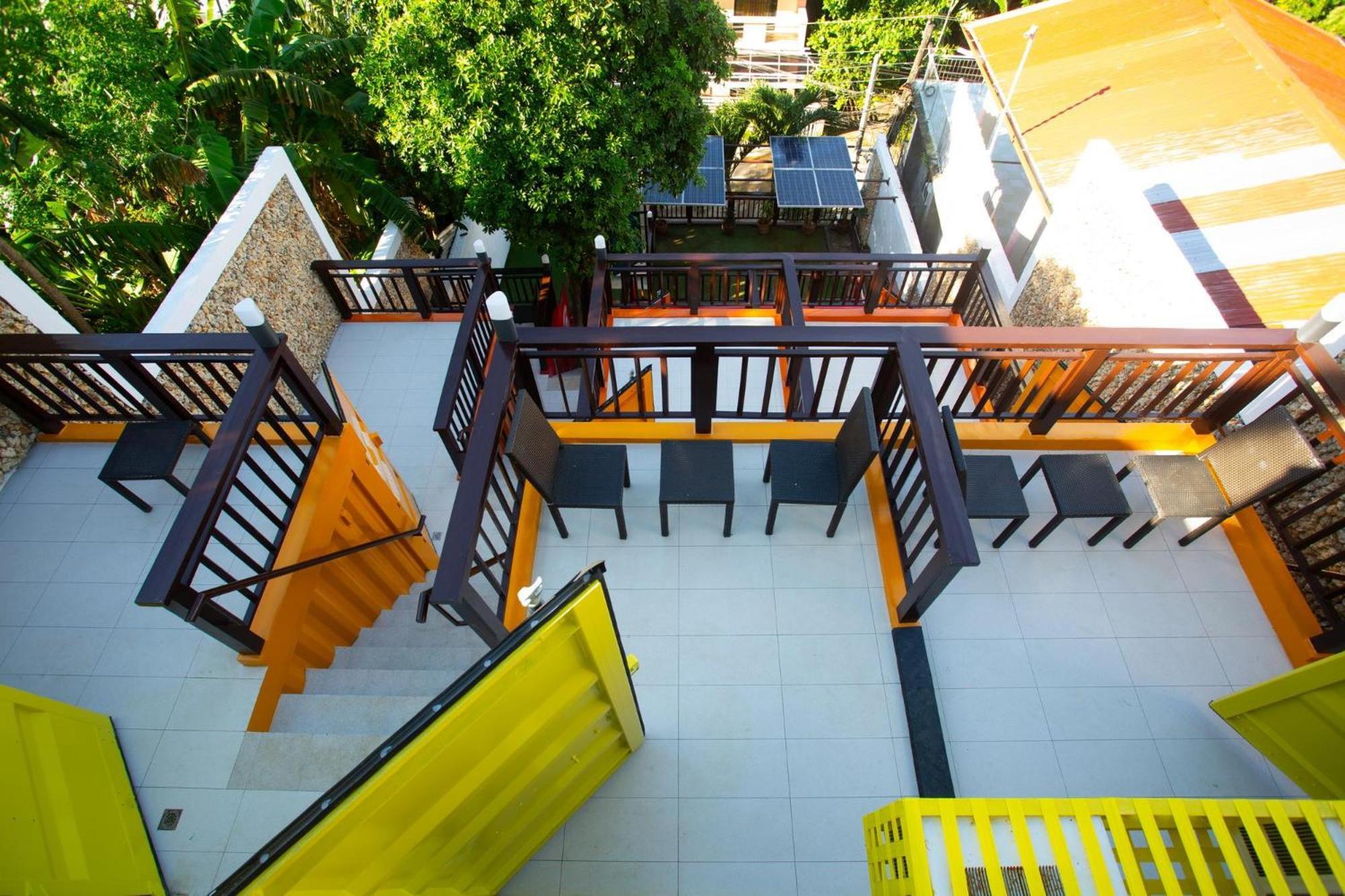 Chillax Boracay Hostel Yapak Екстериор снимка