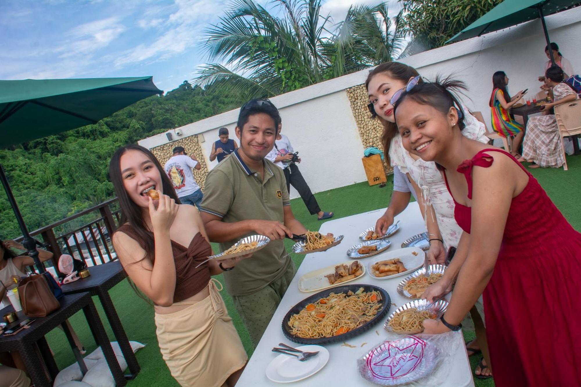 Chillax Boracay Hostel Yapak Екстериор снимка
